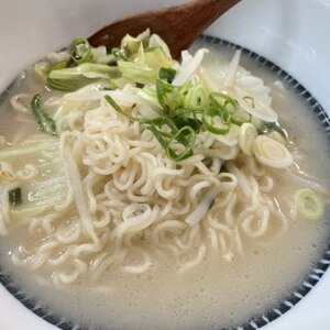 今日は、冷凍ラーメンDe野菜ラーメン